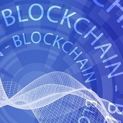 diferencia blockchain base dato centralizada